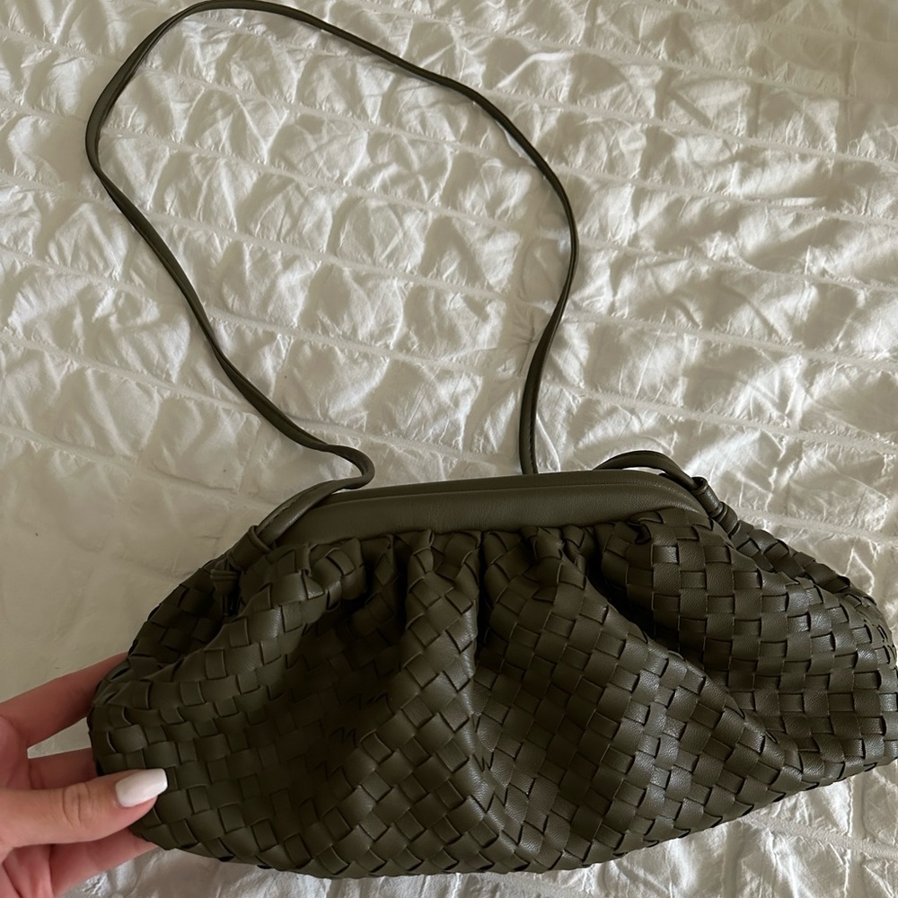 DUPE bottega dumpling cross body bag